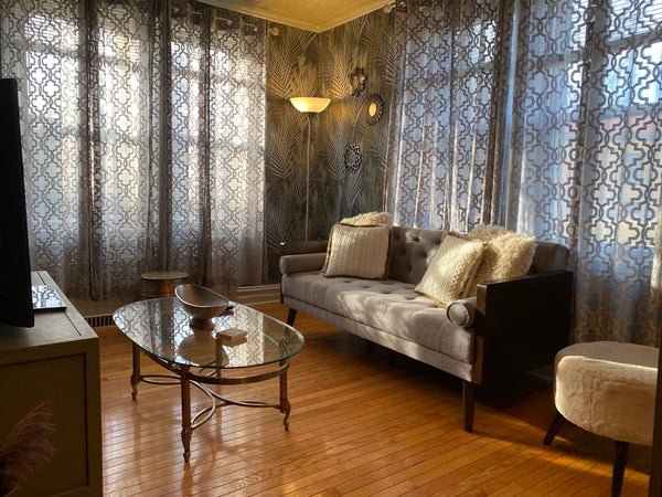 Beautifully decorated and is perfect  for a couples trip. Queen size bedroom ava New York, NY Home in Queens · ★4.94 · 1 bedroom · 1 bed · 1 shared bath Private room in home vacation rental 51269003