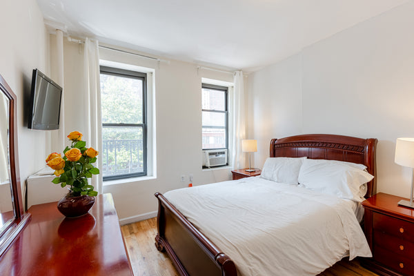Gorgeous and well designed 2 bedoom apartment with no separate seating area loca New York, NY Rental unit in New York · 2 bedrooms · 2 beds · 1 bath Entire rental unit vacation rental 641305850362045918