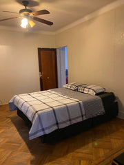 Private spacious front room in quiet queens neighborhood.  Walking distance to s Boca Raton, FL Condo in Queens · 1 bedroom · 1 bed · 1 shared bath Private room in condo vacation rental 653507297797336134