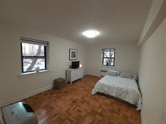 From this central home, the entire group will be able to enjoy easy access to Ma  Rental unit in Queens · 1 bedroom · 1 bed · 1 bath Private room in rental unit vacation rental 1018730052478345166