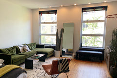 Great natural light in spacious studio in the heart of the Village. Cozy and pea New York, NY Rental unit in New York · 1 bedroom · 1 bed · 1 bath Entire rental unit vacation rental 40612147