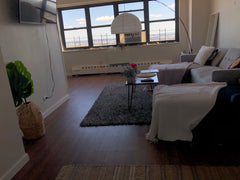 Big private bedroom offered in two-bedroom apartment in Crown Heights. One block New York, NY Rental unit in Brooklyn · 1 bedroom · 1 bed · 1 shared bath Private room in rental unit vacation rental 40060307