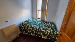Kick back and relax in this calm, stylish space. Single, sunny private bedroom a New York, NY Rental unit in Brooklyn · ★4.17 · 1 bedroom · 1 bed · 1 shared bath Private room in rental unit vacation rental 702920448084938453