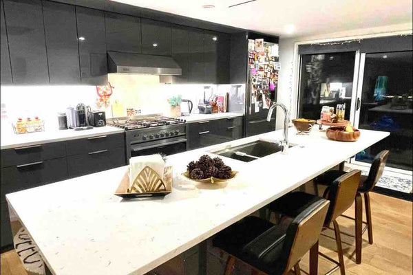 Fairy tale Holidays in NYC at Our new, clean   2bdrm,1.5 bathroom townhome. Has  New York, NY Townhouse in Brooklyn · ★4.67 · 2 bedrooms · 1 bed · 1.5 baths Entire townhouse vacation rental 649081767387878979