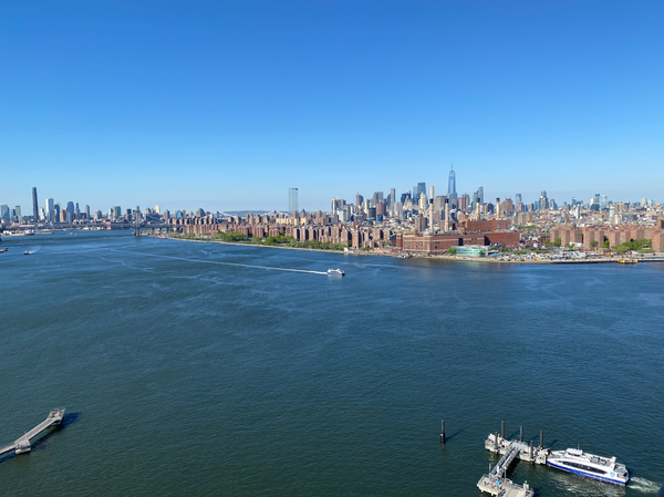 Waterfront one-bedroom with skyline views, in Greenpoint Brooklyn: <br />+ Brigh New York, NY Rental unit in Brooklyn · 1 bedroom · 1 bath Entire rental unit vacation rental 882504391136032815