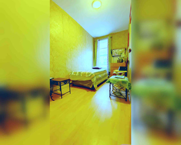 Cozy and quiet shared space just steps from the subway! 1 bedrooms, one twin bed  Home in Brooklyn · ★4.42 · 1 bedroom · 1 bed · 1 shared bath Private room in home vacation rental 35732634