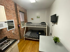 Discover room 529 A delightful unit that can comfortably accommodate up to three New York, NY Rental unit in New York · ★New · 1 bedroom · 2 beds · 1 shared bath Private room in rental unit vacation rental 1070327706166386414