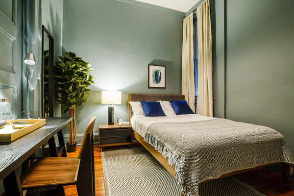 This clean, charming and glossy room is available in a 4-bedroom <br />   apartm  Rental unit in New York · 1 bedroom · 1 bed · 0 shared baths Private room in rental unit vacation rental 46229870