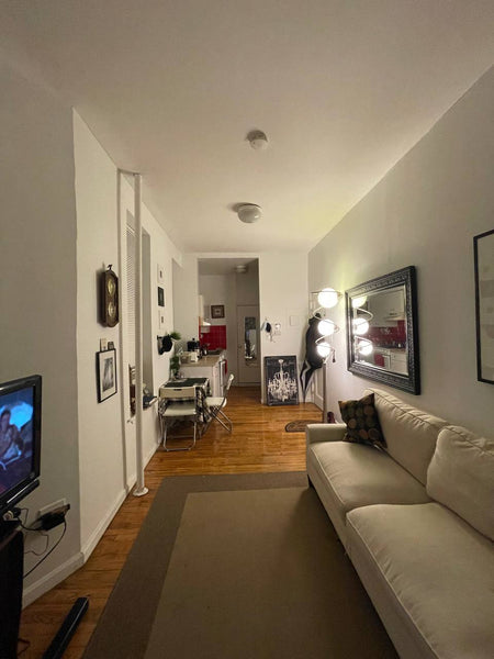 Three blocks from Gramercy Park and Flat Iron, close to 6 train. Residential loc New York, NY Rental unit in New York · 1 bedroom · 1 bed · 1 bath Entire rental unit vacation rental 571707436011405839