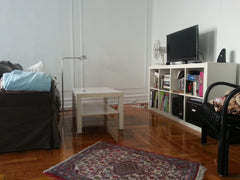 White-walled, large & airy 1 bedroom with hardwood floors and crown-moulding, is New York, NY Rental unit in New York · 1 bedroom · 2 beds · 1 bath Entire rental unit vacation rental 4041189