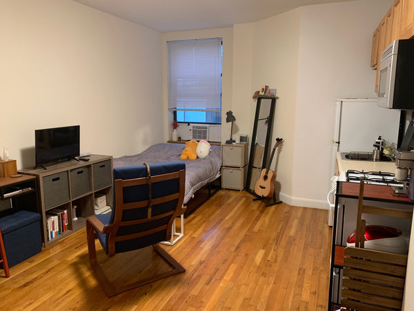 - New York. Manhattan. Upper West.<br />- 5 minutes walk to Centre park and Rive New York, NY Rental unit in New York · ★5.0 · 1 bedroom · 1 bed · 1 bath Entire rental unit vacation rental 37503226