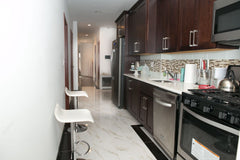 Cozy room in quiet neighborhood next to train station 40 min to Manhattan. Femal Miami Beach, FL Home in Queens · ★4.54 · 1 bedroom · 1 bed · 1 shared bath Private room in home vacation rental 29253322