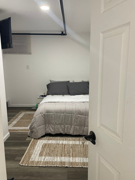 Relax at this peaceful place to stay. New York, NY Rental unit in Queens · ★4.47 · 1 bedroom · 1 bed · 1 shared bath Private room in rental unit vacation rental 815406323850393403