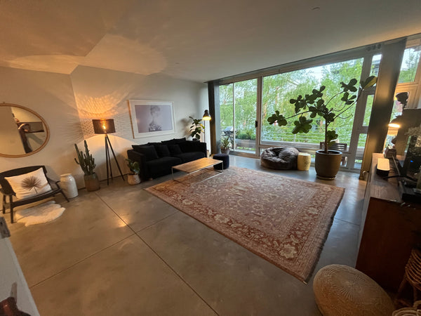 Beautiful modern 2 bed loft-style apartment. Seconds from subway and excellent r New York, NY Condo in Brooklyn · 2 bedrooms · 2 beds · 1 bath Entire condo vacation rental 622964050408357805