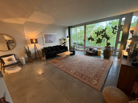 Beautiful modern 2 bed loft-style apartment. Seconds from subway and excellent r New York, NY Condo in Brooklyn · 2 bedrooms · 2 beds · 1 bath Entire condo vacation rental 622964050408357805