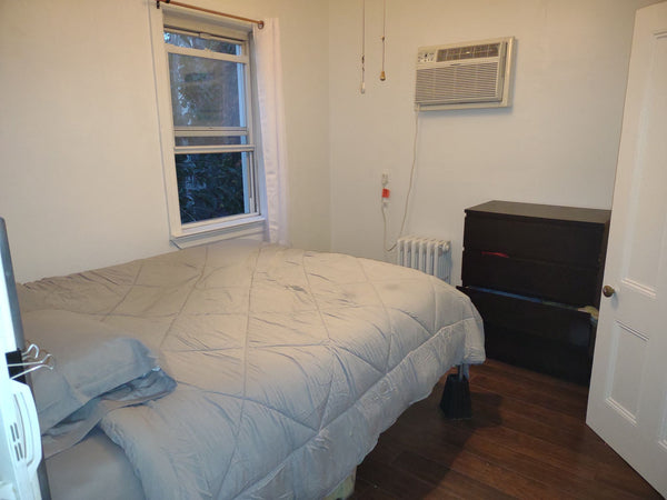 Greenpoint is a safe, convenient option for exploring all parts of Manhattan, Br New York, NY Guest suite in Brooklyn · ★4.93 · 1 bedroom · 1 bed · 1 private bath Private room in guest suite vacation rental 53050810