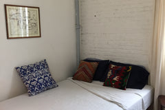 Super cute, bright bedroom literally right next to the Jefferson stop in Bushwic New York, NY Rental unit in Brooklyn · 1 bedroom · 1 bed · 1 shared bath Private room in rental unit vacation rental 36314672