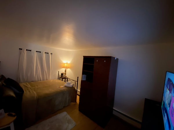 The five and six train Many shopping stores and grocery and a laundrymatt right  New York, NY Home in Bronx · 1 bedroom · 1 bed · 1 shared bath Private room in home vacation rental 23952724
