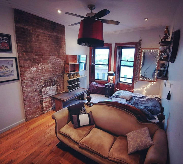 Huge room, great for couples or those who want space to create. <br />Right in t New York, NY Rental unit in Brooklyn · ★4.33 · 1 bedroom · 1 bed · 1 shared bath Private room in rental unit vacation rental 28459635