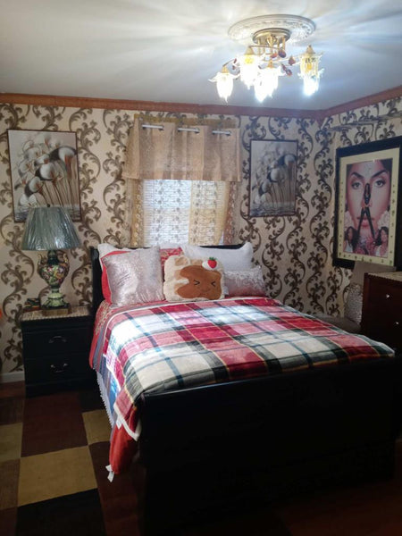 Take it easy at this unique and tranquil getaway. New York, NY Home in Queens · ★4.50 · 1 bedroom · 1 bed · 1 private bath Private room in home vacation rental 791953679310593973