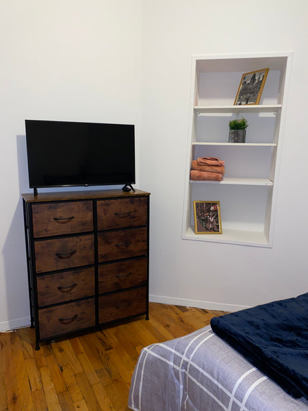 Hello Everyone!<br /><br />This is a private bedroom in a 3 bedroom 1 bathroom a New York, NY Rental unit in New York · ★4.72 · 3 bedrooms · 1 bed · 1 shared bath Private room in rental unit vacation rental 751043693260834112
