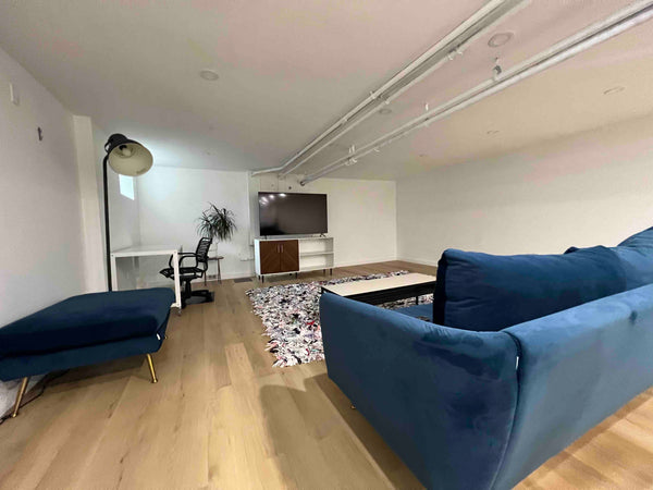 The bright, newly-renovated 1,200 sq. ft. basement-level apt is located on prett New York, NY Rental unit in Brooklyn · ★5.0 · 1 bedroom · 1 bath Entire rental unit vacation rental 896561005310735467