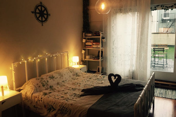 Charming bedroom in a two bedroom apartment with private, huge terrace. Located  Kraków, Poland Rental unit in Brooklyn · ★4.60 · 2 bedrooms · 1 bed · 1 shared bath Private room in rental unit vacation rental 22410359