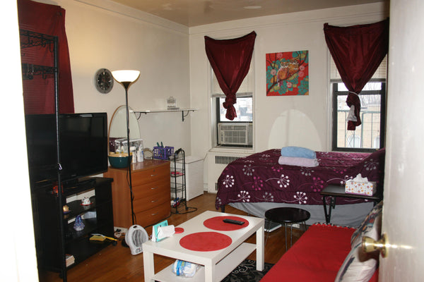 One private bedroom with 1 full size bed and 1 sofa bed. <br />8ft x 12ft = 216  New York, NY Rental unit in Queens · ★4.42 · 1 bedroom · 2 beds · 1 shared bath Private room in rental unit vacation rental 22972328
