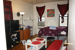 One private bedroom with 1 full size bed and 1 sofa bed. <br />8ft x 12ft = 216  New York, NY Rental unit in Queens · ★4.42 · 1 bedroom · 2 beds · 1 shared bath Private room in rental unit vacation rental 22972328
