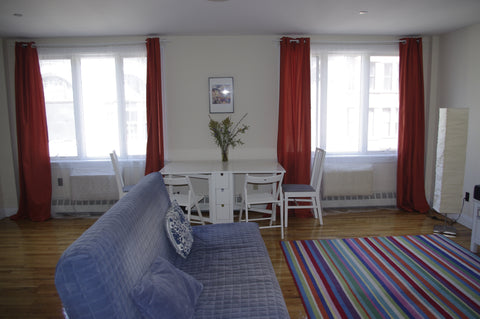 2 subway stops or 10 minutes taxi drive from Lower Manhattan! Located on the clo New York, NY Rental unit in Brooklyn · 2 bedrooms · 3 beds · 1 bath Entire rental unit vacation rental 2769718