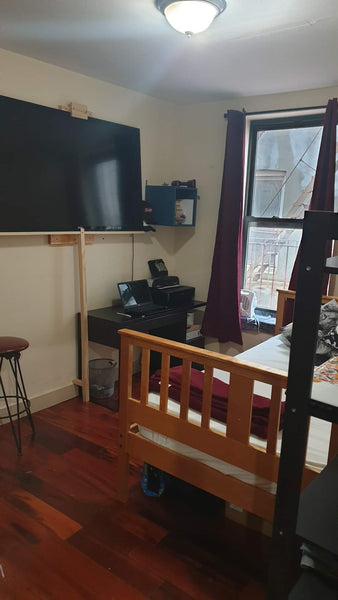Large private room with super comfortable bed and high quality TV screen with al New York, United States Rental unit in Brooklyn · 1 bedroom · 1 bed · 1 shared bath Private room in rental unit vacation rental 40558329