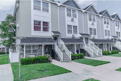 Luxurious 3-bed, 2.5-bath private townhouse complex, in a gated community & a de Mount Vernon, NY Townhouse in The Bronx · ★4.0 · 3 bedrooms · 4 beds · 2.5 baths Entire townhouse vacation rental 730678343765499183
