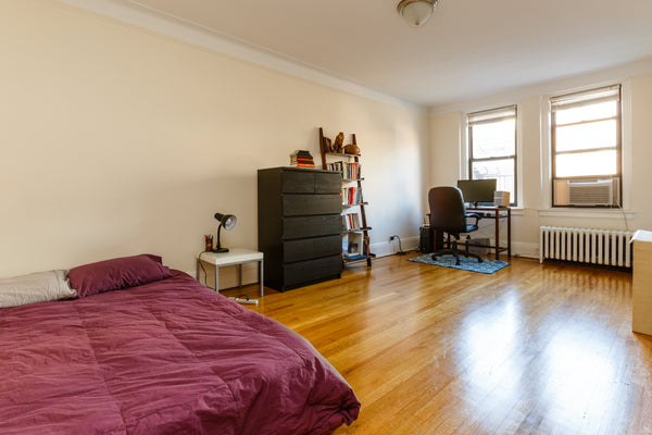 Conveniently located Midtown East studio apartment, 3 blocks to 6/E subway, and  New York, NY Rental unit in New York · ★4.60 · Studio · 1 bed · 1 bath Entire rental unit vacation rental 8052841