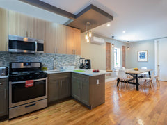 Discover the best of Brooklyn from this renovated, fully furnished apartment wit New York, NY Rental unit in Brooklyn · 1 bedroom · 1 bed · 2 shared baths Private room in rental unit vacation rental 46329086