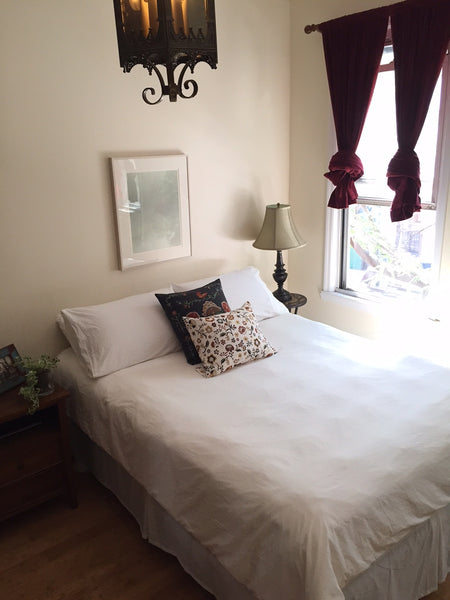 Comfy queen size bed, full kitchen and spacious layout in a vibrant, artistic co New York, NY Rental unit in Brooklyn · ★5.0 · 1 bedroom · 1 bed · 1 bath Entire rental unit vacation rental 13623275