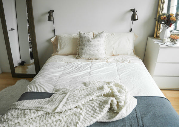 It's a cozy private bedroom. With fast speed wifi. A friendly cafe place in the  New York, NY Condo in New York · 1 bedroom · 1 bed · 1 private bath Private room in condo vacation rental 21924815
