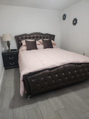 Nice and clean basement studio located 5 minutes from LaGuardia Airport, 20 minu  Rental unit in Queens · ★4.93 · 1 bedroom · 1 bed · 1 bath Entire rental unit vacation rental 960369879026294496