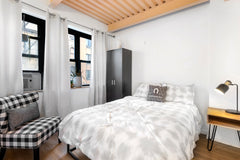 Hi Friends!<br /><br />Listing a charming bright and cozy bedroom (ONE bedroom)  Miami, FL Rental unit in New York · 1 bedroom · 1 bed · 1 shared bath Private room in rental unit vacation rental 22433764