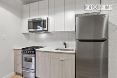 Great apartment with roommates who are only home to sleep! private bathroom insi New York, NY Rental unit in New York · 1 bedroom · 1 bed · 1 bath Private room in rental unit vacation rental 18338709
