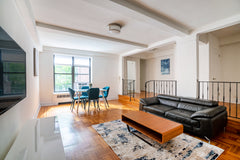 Keep it simple at this peaceful and centrally-located place. a big one bedroom a New York, NY Rental unit in New York · 1 bedroom · 1 bed · 1 bath Entire rental unit vacation rental 759441730235633280