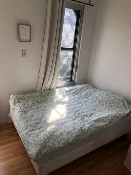 Clean simple apartment in elevator building in prime East village! 1 minute walk New York, NY Rental unit in New York · 1 bedroom · 1 bed · 1 shared bath Private room in rental unit vacation rental 38085023