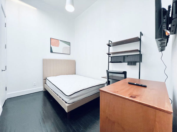 - Furnished room with double height ceiling (14 foot ceilings), Central AC, 2 ba New York, NY Serviced apartment in Brooklyn · 1 bedroom · 1 bed · 2 shared baths Private room in serviced apartment vacation rental 53916899