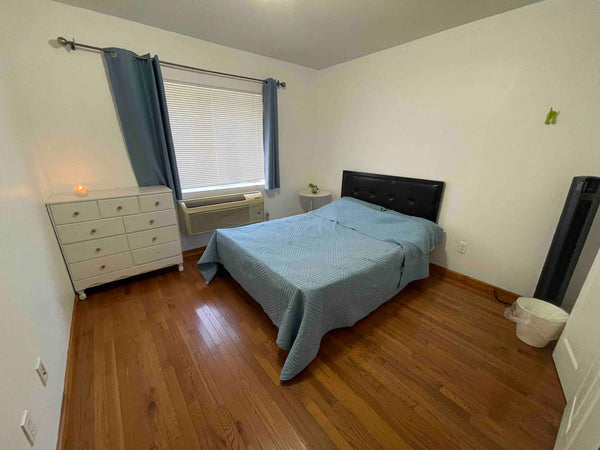 Nice room in the center of Flushing, private room, private bathroom, spacious, l New York, NY Rental unit in Queens · 1 bedroom · 1 bed · 1.5 baths Private room in rental unit vacation rental 688005892979251123