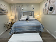 Kick back and relax in this calm, stylish space. All facilities are new, modern   Home in Jamaica · ★4.86 · 1 bedroom · 2 beds · 1 shared bath Private room in home vacation rental 812595351840904723