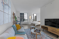 Welcome to turn-key living in Manhattan with this studio apartment by Anyplace.  San Francisco, CA Serviced apartment in New York · ★4.75 · Studio · 1 bed · 1 bath Entire serviced apartment vacation rental 649361804801721027