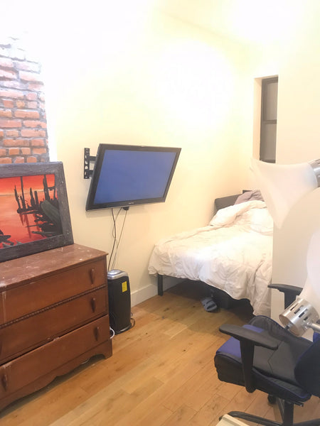 I’m the heart of bushwick just steps away from the L and M train. Only 20 minute New York, NY Rental unit in Brooklyn · 1 bedroom · 1 bed · 1.5 shared baths Private room in rental unit vacation rental 29995977
