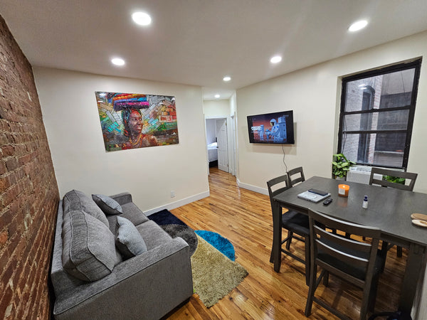 Discover our vibrant 3-bed apartment in prime Harlem! Exposed brick, in-unit was Toronto, Canada Rental unit in New York · ★4.20 · 3 bedrooms · 3 beds · 1 bath Entire rental unit vacation rental 916546579731124328