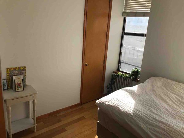 Extremely sunny room in prime Williamsburg! New York, NY Rental unit in Brooklyn · 1 bedroom · 1 bed · 1 shared bath Private room in rental unit vacation rental 36143087