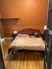 A fun place in Brooklyn close to the Williamsburg bridge and infamous Peter Lueg New York, NY Guest suite in Brooklyn · Studio · 1 bed · 1 shared bath Private room in guest suite vacation rental 43577180