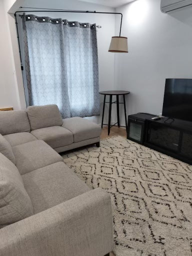 Two level apartment close to the Halsey street stop and a 10min walk from the L   Rental unit in Brooklyn · 1 bedroom · 2 beds · 1.5 baths Entire rental unit vacation rental 1015297538502606345